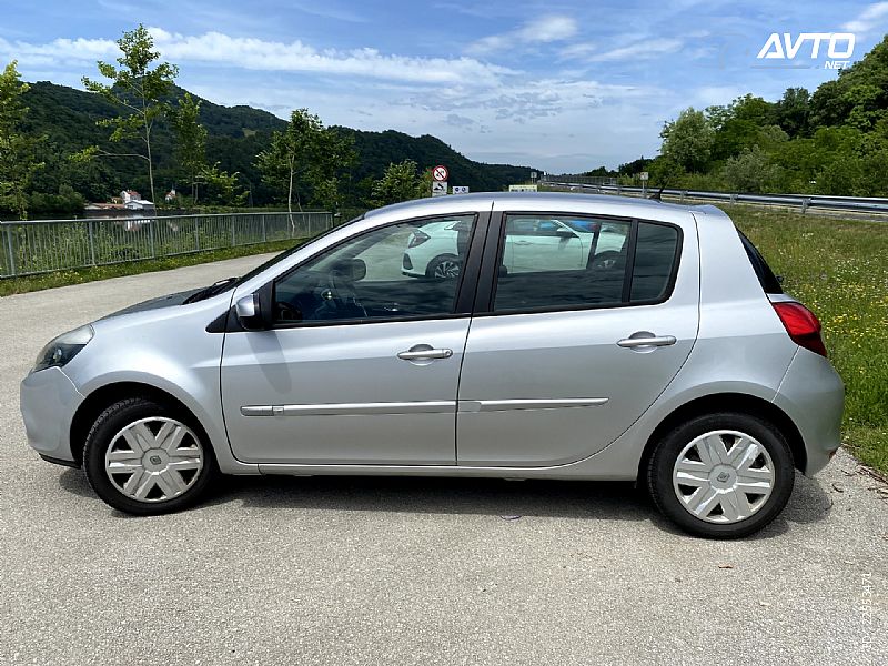 Renault&nbsp;Clio&nbsp;<small><strong>1.2 16V autehenique</strong></small>