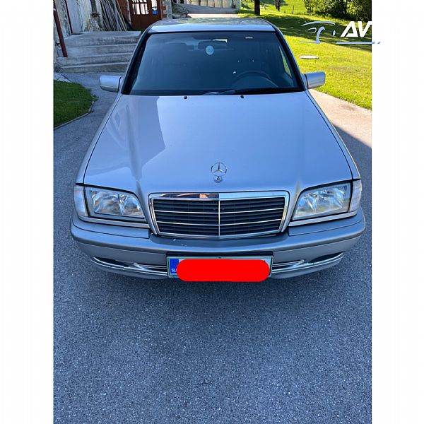 Mercedes-Benz&nbsp;C-Razred&nbsp;<small><strong>C 200 CDI Classic</strong></small>
