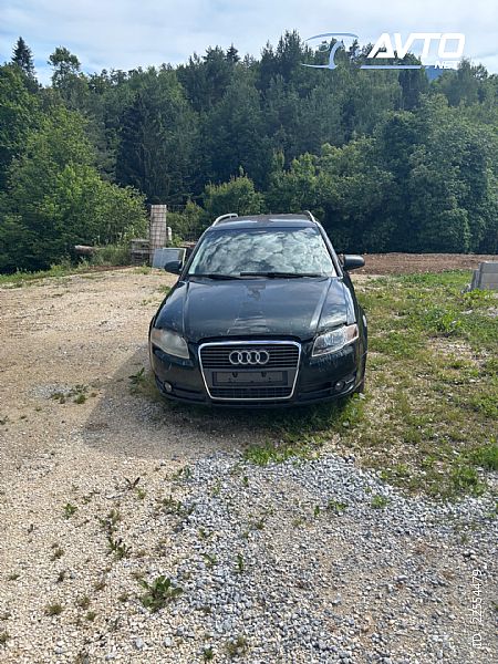 Audi&nbsp;A4 Avant&nbsp;<small><strong></strong></small>