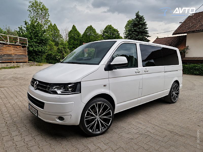 Volkswagen&nbsp;Caravelle&nbsp;<small><strong>7+1</strong></small>