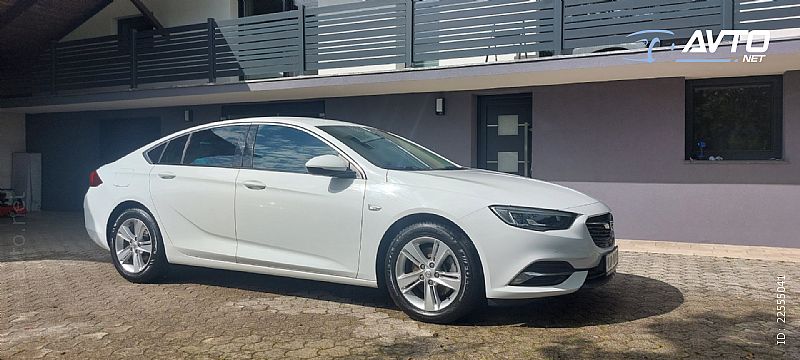Opel&nbsp;Insignia&nbsp;<small><strong>Grand Cupe 2.0CDTI Slovensko poreklo</strong></small>
