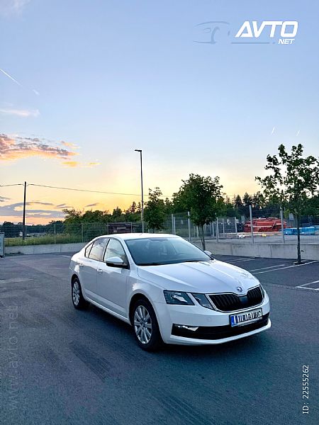 �koda&nbsp;Octavia&nbsp;<small><strong>1.6 TDI Ambition</strong></small>