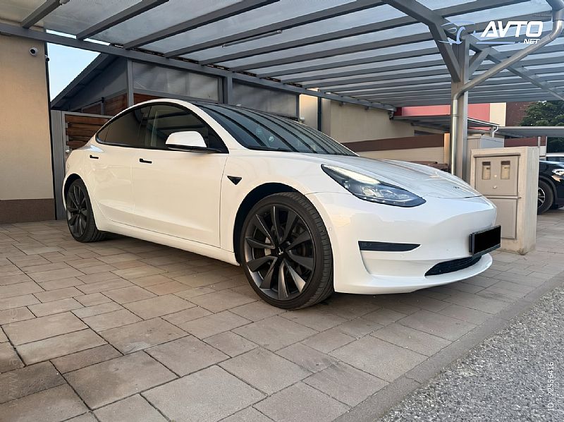 Tesla&nbsp;Model 3&nbsp;<small><strong>Long Range AWD  Dual Motor 2x65 kW </strong></small>