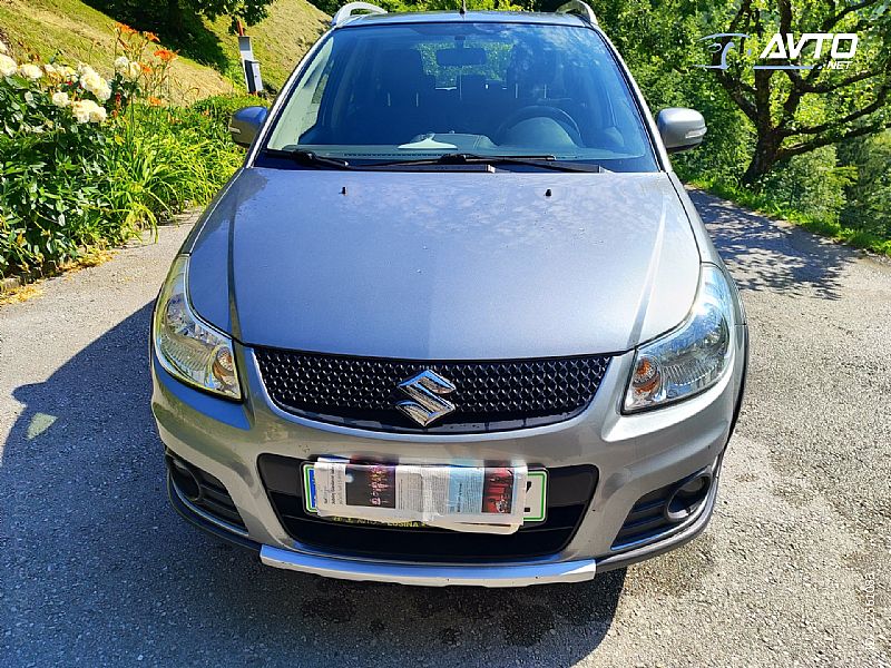 Suzuki&nbsp;SX4&nbsp;<small><strong></strong></small>