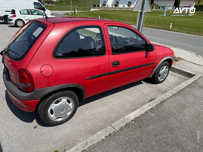 Opel&nbsp;Corsa&nbsp;<small><strong>1.4i eco</strong></small>