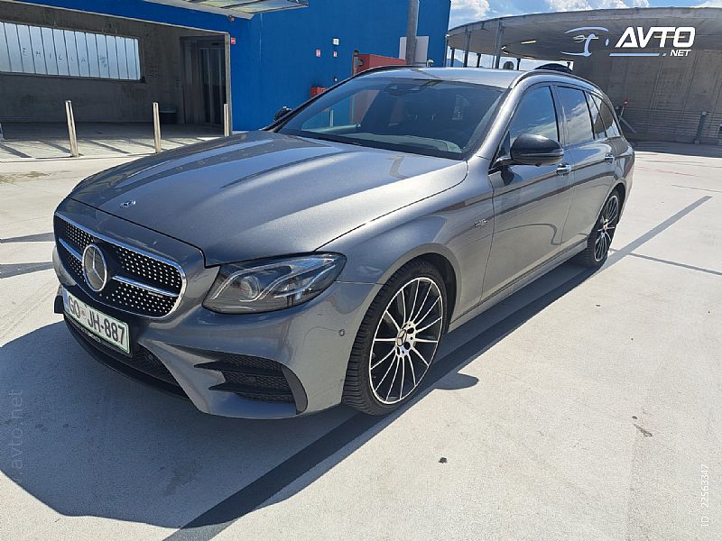 Mercedes-Benz&nbsp;E-Razred&nbsp;<small><strong>E 53 AMG EQ Boost 4MATIC+ T Avt.</strong></small>