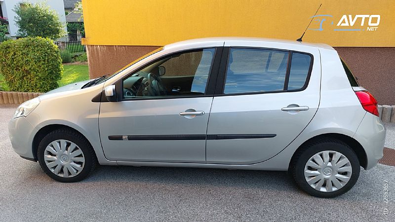 Renault&nbsp;Clio&nbsp;<small><strong>1.2 Expression 16V</strong></small>