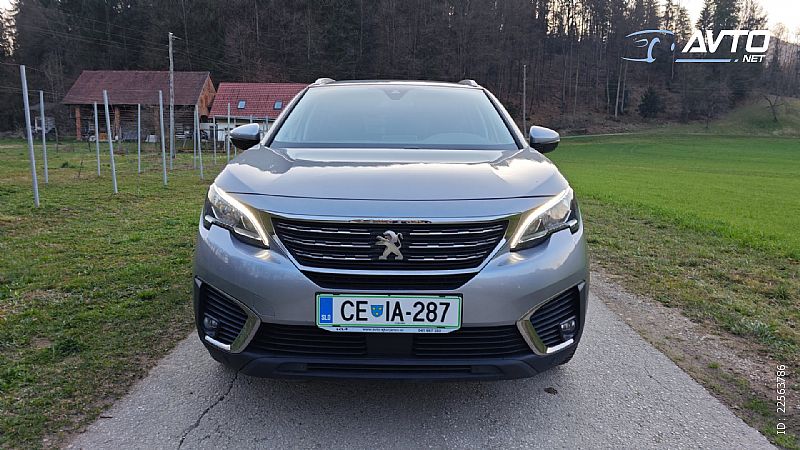 Peugeot&nbsp;5008&nbsp;<small><strong>1.5 BlueHDI 130 SLO. 7 SEDE�EV </strong></small>