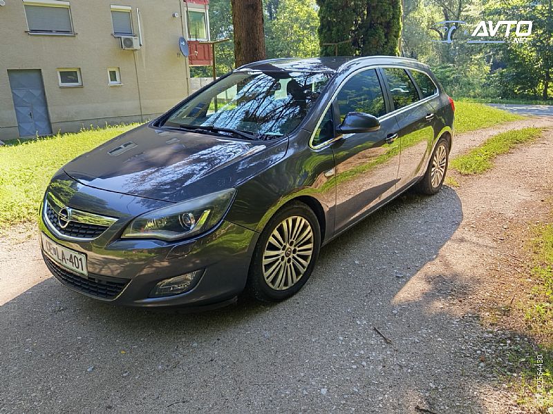 Opel&nbsp;Astra&nbsp;<small><strong>Sports Tourer 1.7 CDTI Sport</strong></small>