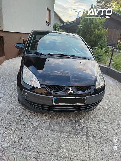 Mitsubishi&nbsp;Colt&nbsp;<small><strong>CZC 1.5 Invite</strong></small>
