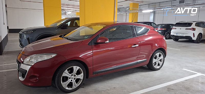 Renault&nbsp;Megane&nbsp;<small><strong>Coupe 1.6 16V Dynamique</strong></small>