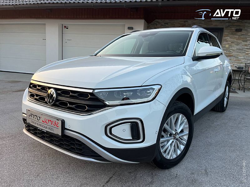 Volkswagen&nbsp;T-Roc&nbsp;<small><strong>2.0 TDI avt. Style -1 LASTNK-IQ LIGHT-NAVI-ALU-K</strong></small>
