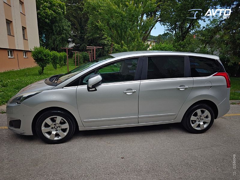 Peugeot&nbsp;5008&nbsp;<small><strong>1.6 BlueHDi Active</strong></small>