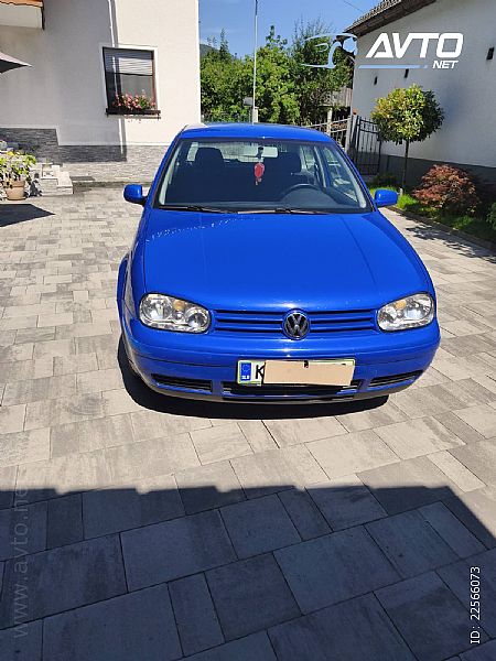 Volkswagen&nbsp;Golf&nbsp;<small><strong>Basis 1.4</strong></small>