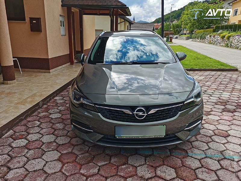 Opel&nbsp;Astra&nbsp;<small><strong>Sports Tourer 1.5 D Wagon Elegance</strong></small>