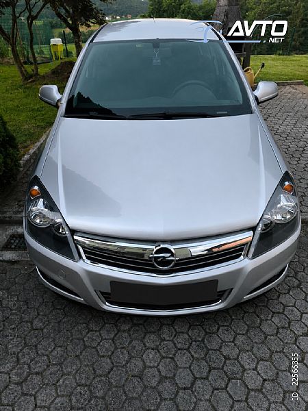 Opel&nbsp;Astra&nbsp;<small><strong>1.4 16V Classic</strong></small>