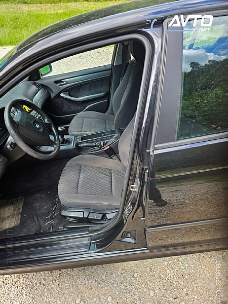 BMW&nbsp;serija 3:&nbsp;<small><strong>318i</strong></small>