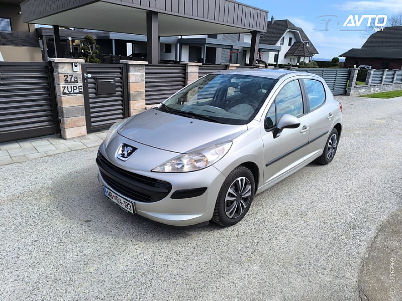 Peugeot&nbsp;207&nbsp;<small><strong>Style 1.4</strong></small>