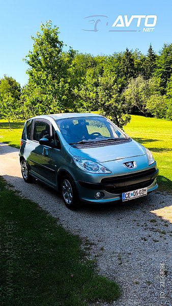Peugeot&nbsp;1007&nbsp;<small><strong>Trendy 1.4</strong></small>