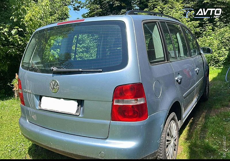Volkswagen&nbsp;Touran&nbsp;<small><strong>1.6 </strong></small>