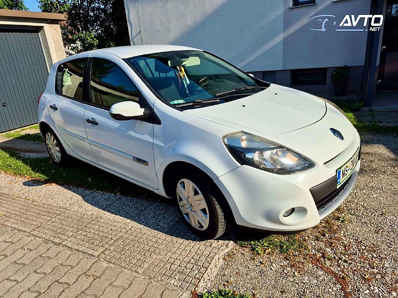 Renault&nbsp;Clio&nbsp;<small><strong>1.5 dCi Dynamique</strong></small>