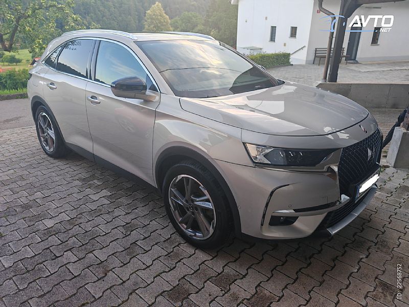 DS Automobiles&nbsp;DS 7 Crossback&nbsp;<small><strong>e-tense 4x4</strong></small>