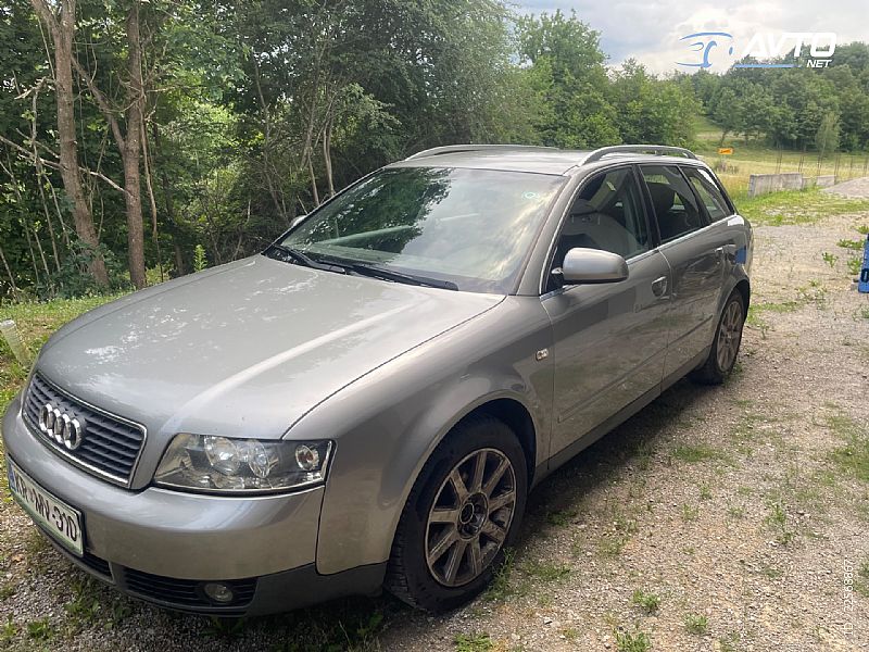 Audi&nbsp;A4 Avant&nbsp;<small><strong></strong></small>
