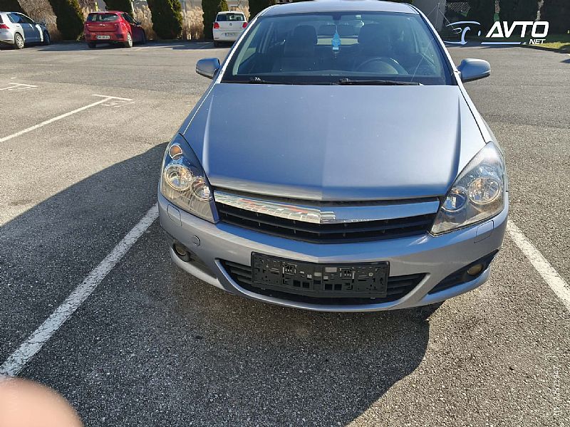 Opel&nbsp;Astra&nbsp;<small><strong></strong></small>