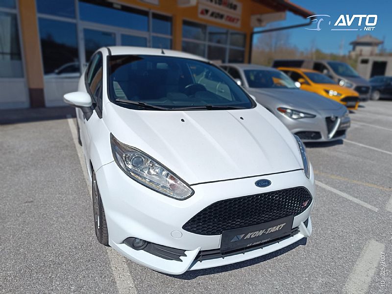Ford&nbsp;Fiesta&nbsp;<small><strong>1.6 ST2 182PS MK7 1. LASTNIK DAB KEYLESS GO</strong></small>