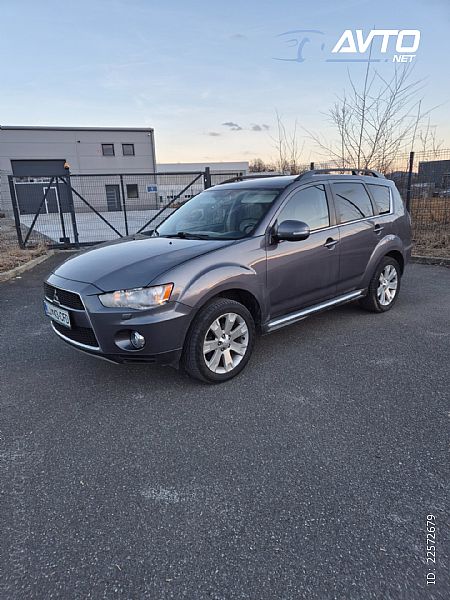 Mitsubishi&nbsp;Outlander&nbsp;<small><strong>4WD 2.2 DI-D Intense+</strong></small>