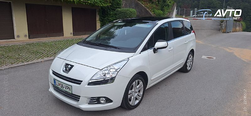 Peugeot&nbsp;5008&nbsp;<small><strong>Premium EDITION 1.6T PANORAMA PERLA BELA 7 sede�ev</strong></small>