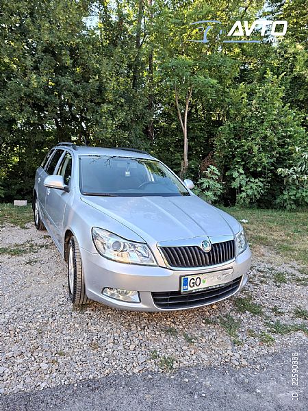 �koda&nbsp;Octavia&nbsp;<small><strong>Combi 2.0 TDI CR DPF Family</strong></small>
