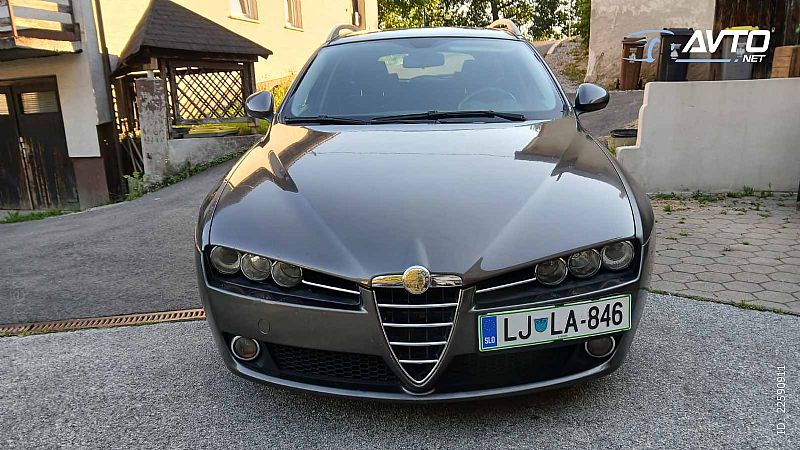 Alfa Romeo&nbsp;159 Sportwagon&nbsp;<small><strong>1.9 JTDM</strong></small>