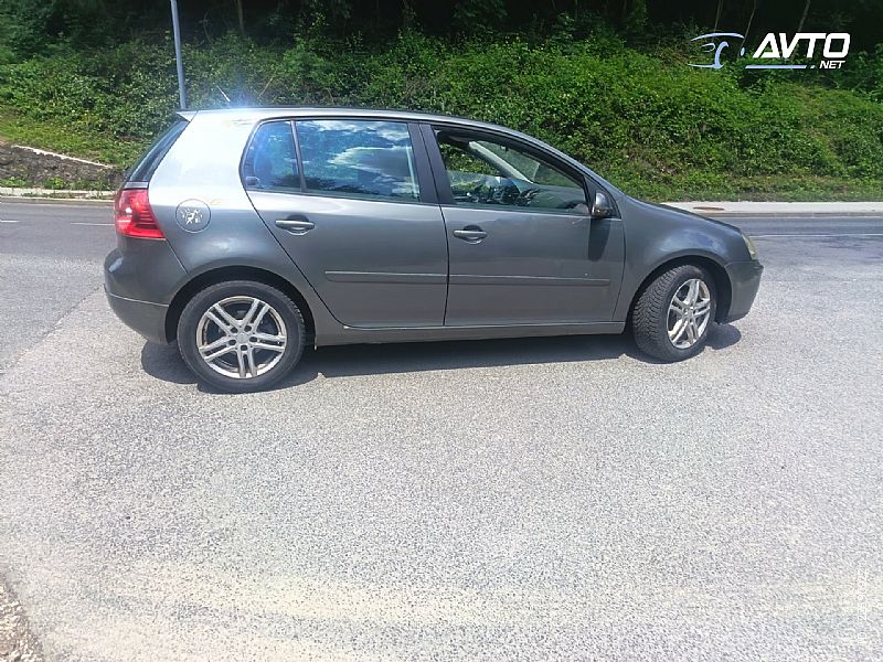 Volkswagen&nbsp;Golf&nbsp;<small><strong>Trendline 1.6</strong></small>