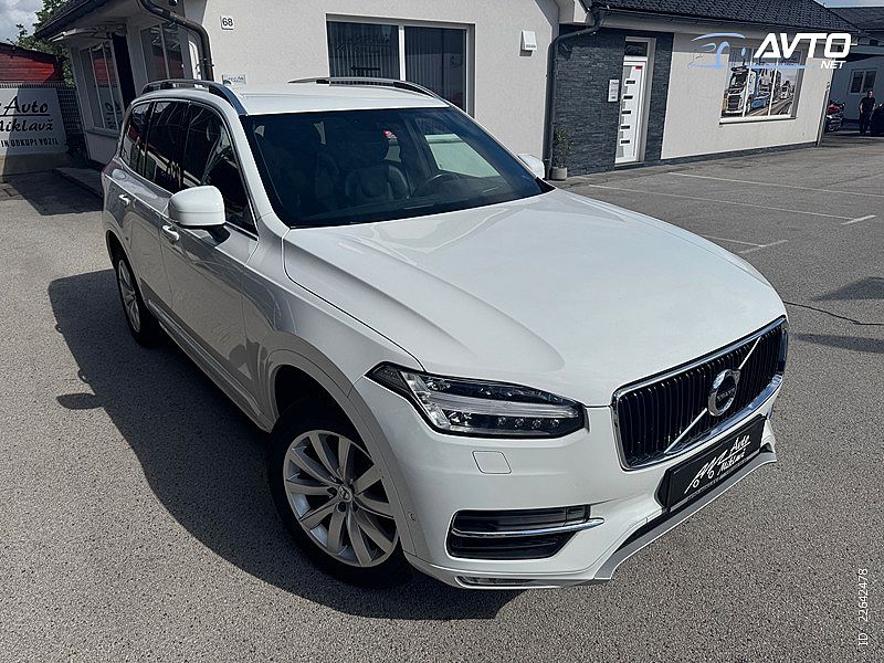Volvo&nbsp;XC90&nbsp;<small><strong>D5 AWD Momentum Geartronic</strong></small>