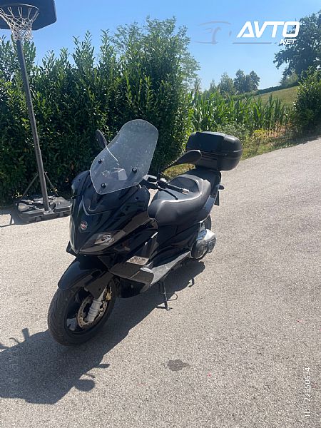 Gilera&nbsp;Nexus 500 ie