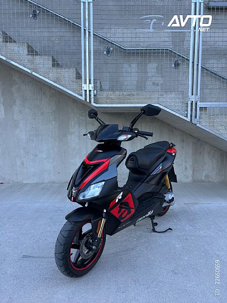 Aprilia&nbsp;SR50R 25KMH NOVO