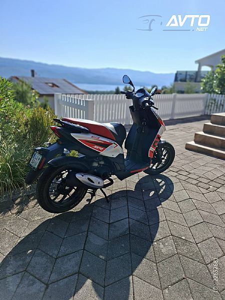 Aprilia&nbsp;Sr50 motard