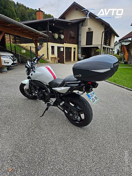 Yamaha&nbsp;FZ6-NHG