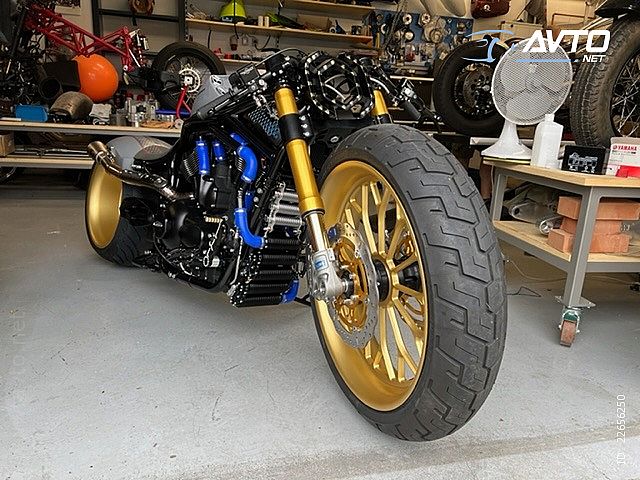 Harley-Davidson&nbsp;V-ROD