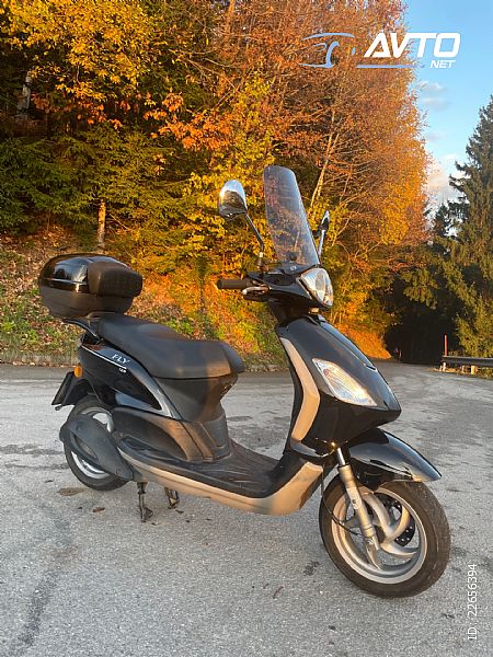 Piaggio&nbsp;Fly