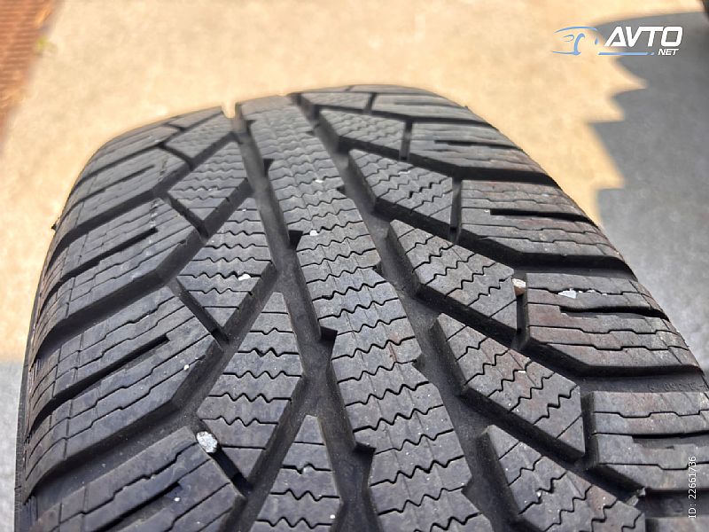Hankook&nbsp;Winter iCept Evo 3 103V XL - SAMO 2 KOSA &nbsp;<small>235&nbsp;/&nbsp;50 &nbsp;R&nbsp;19</small>