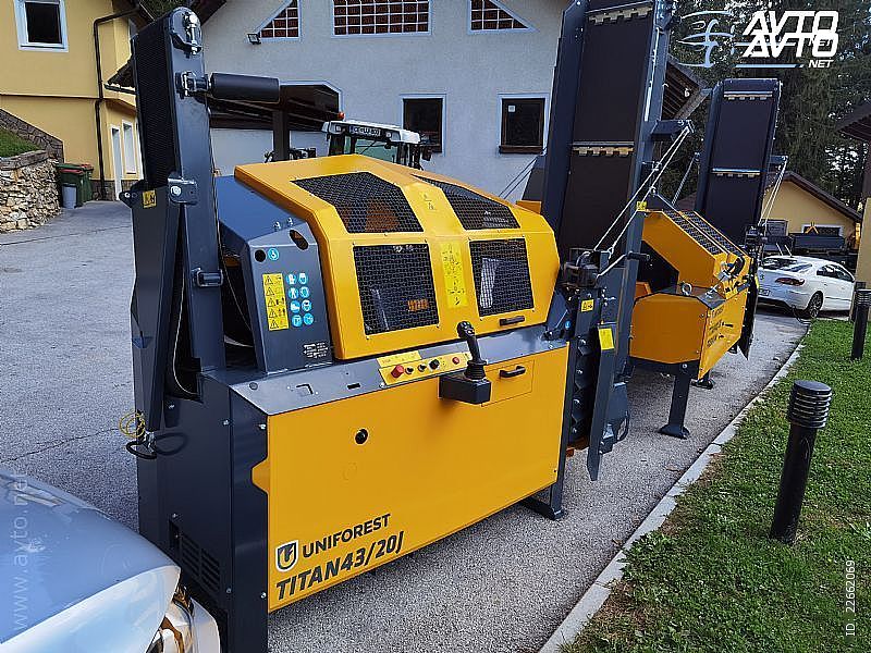 Uniforest&nbsp;REZALNO CEPILNI STROJ TITAN 43/20J CD NA OBROKE &nbsp;<small><strong></strong></small>