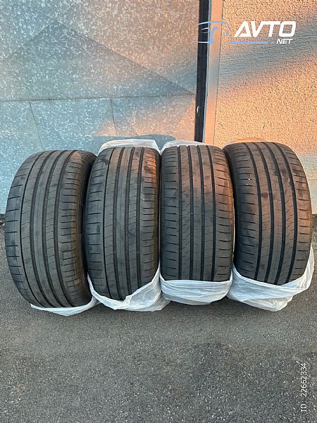 Bridgestone&nbsp;&nbsp;<small>285&nbsp;/&nbsp;40 &nbsp;R&nbsp;21</small>