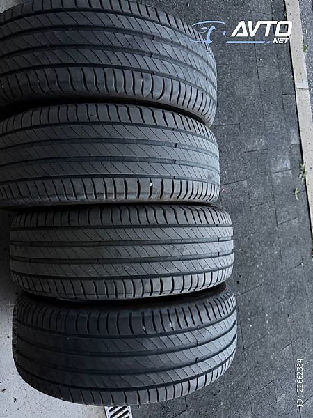 Michelin&nbsp;Primacy 4&nbsp;<small>205&nbsp;/&nbsp;55 &nbsp;R&nbsp;17</small>