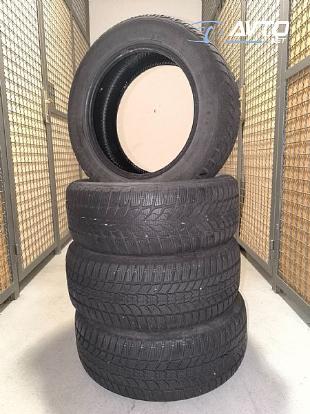 Sava&nbsp;&nbsp;<small>215&nbsp;/&nbsp;55 &nbsp;R&nbsp;16</small>