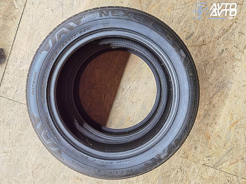 Nexen&nbsp;215 55 17 2 komada cca 5mm profila&nbsp;<small>215&nbsp;/&nbsp;55 &nbsp;R&nbsp;17</small>