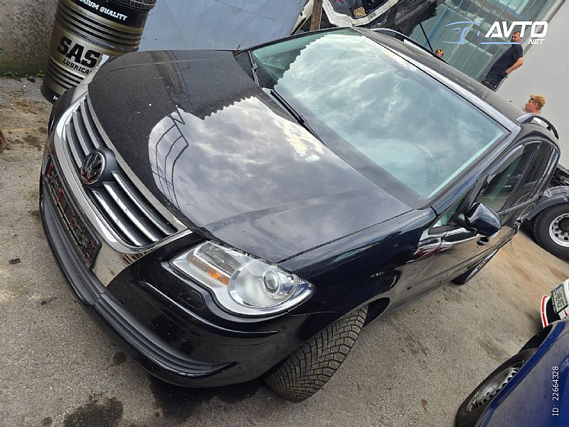 Volkswagen&nbsp;Touran&nbsp;<small><strong>1.9 TDI DPF BlueMotion Highline</strong></small>