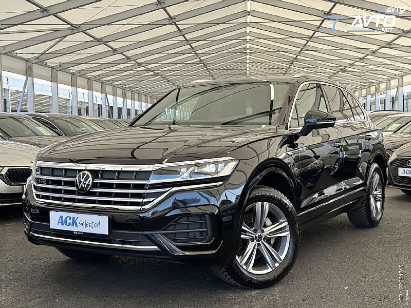 Volkswagen&nbsp;Touareg&nbsp;<small><strong>4motion V6 TDI BMT R-Line Tiptronic</strong></small>