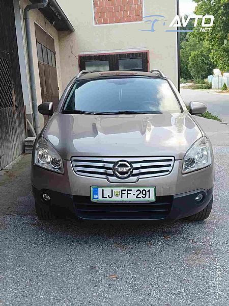 Nissan&nbsp;Qashqai&nbsp;<small><strong>+2 1.6 Tekna</strong></small>